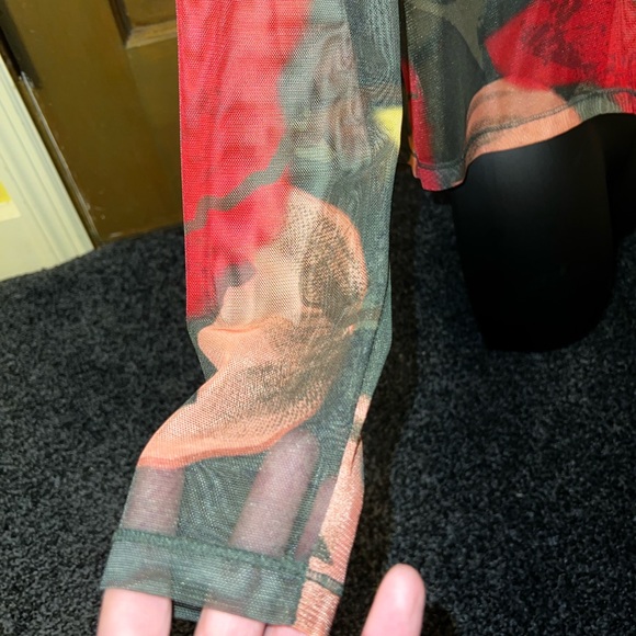 Sympli Floral Camo Mesh Crop Top Long Sleeve Size 8 - Picture 11 of 16